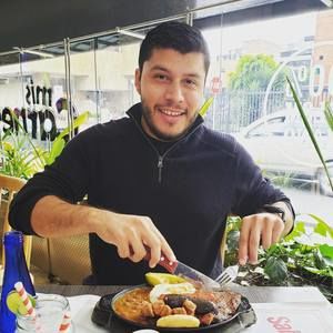 Meet your Posher, Chris